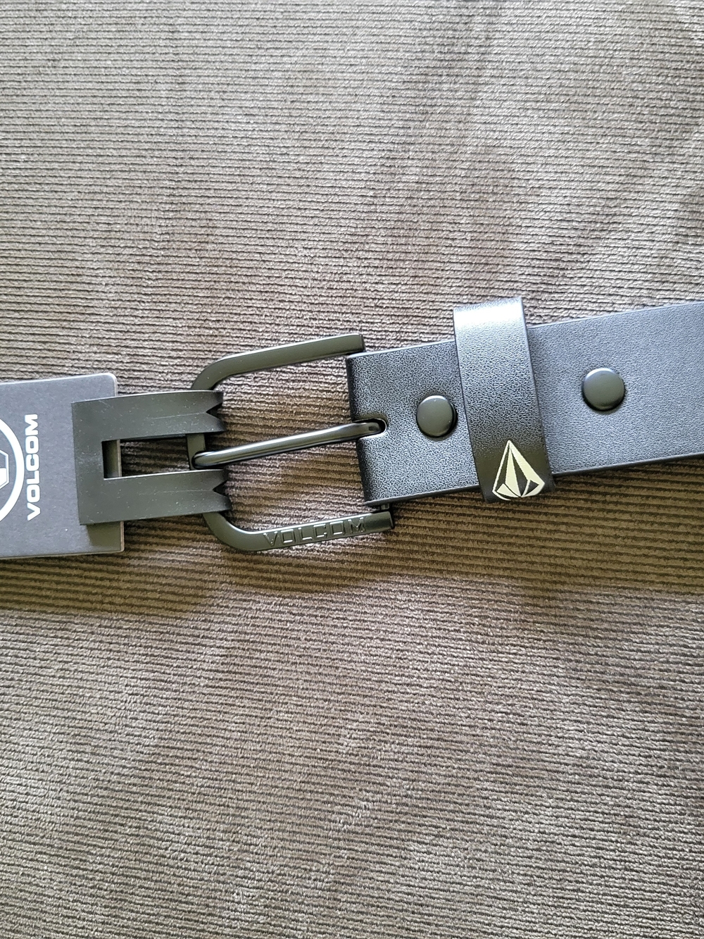 Volcom Black Men's Leather Belt with Matte Black Buckle